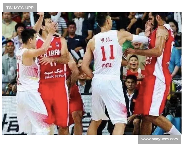 哈达迪在退役与继续征战之间的徘徊展现老将坚持与时代更替的深思 哈达迪在退役与继续征战之间的徘徊展现老将坚持与时代更替的深思